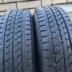 2018年30週ですが溝はあります。LT用ブリザック165   13 6PR 4穴鉄ちんの画像