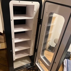 【非売品】アーモンドアイ記念　自販機型冷蔵庫の画像