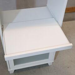 MOMO natural(モモナチュラル)の人気シリーズLAND(ランド)のレンジスタンドです♪パイン材のナチュラルな質感とホワイトの明るい色合いのレンジ台。カントリースタイルなどにもおススメです。の画像