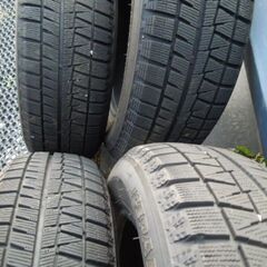 スタッドレスタイヤ　4本　185/60R15　ブリジストン製　アクアに使用　の画像