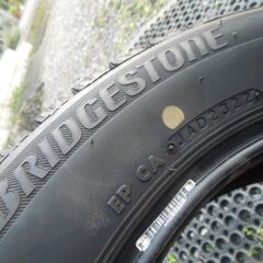 スタッドレスタイヤ　4本　185/60R15　ブリジストン製　アクアに使用　の画像