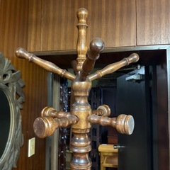 木製洋服掛けの画像