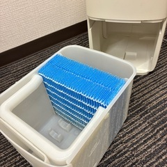 SHARP　加熱気化式加湿器の画像