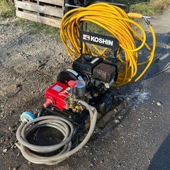 工進　エンジン式洗浄動噴　高圧洗浄機 洗車　最高圧力3.8MPa ガンホース、給水排水ホース付き 4馬力 DM-30 動力噴霧機 ガソリン  外壁　造園　田んぼ　消毒　除草　散水 高圧洗浄　動噴　潅水　防除 キャリー付き 簡易始動動画あり 宮崎の画像