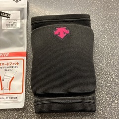 M2511-109 DESCENTE バレーボール サポーター① Fサイズ 縦横4way ストレッチ おそらく未使用品です。 の画像