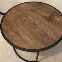 12/8現地引き取り。円形のテーブル、机の画像