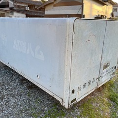 トラック　コンテナの画像