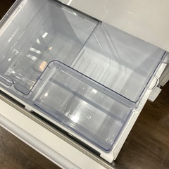 Sharp 3ドア冷蔵庫の画像