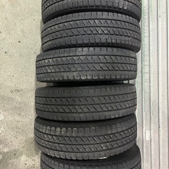 ‼️デュトロ　キャンター　トラック‼️ブリヂストン　ブリザック　スタッドレスタイヤ　205/70r16 6本の画像