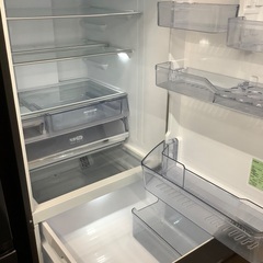 Aqua 4ドア冷蔵庫の画像