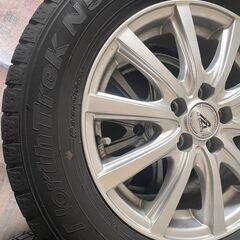 プリウスに装着されていたノーストレックN5 195/65R15 スタッドレス 冬タイヤ4本セットです。の画像