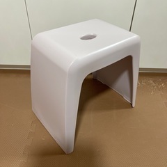 ニトリ：通気性が良い 抗菌風呂いす ラフィーネ 高さ35cmの画像