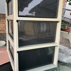 衣装ケース3段　変色ありの画像