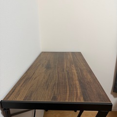 パソコンデスクの画像