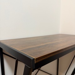 パソコンデスクの画像