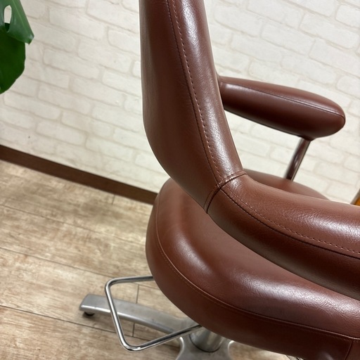 美容室のセット椅子