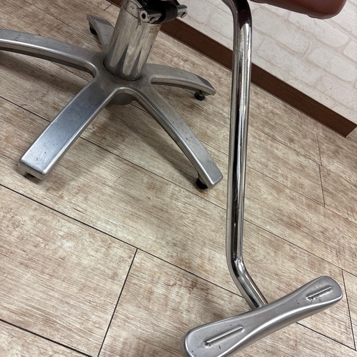 美容室のセット椅子