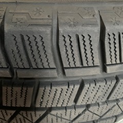 トヨタ　ハリアー　純正　スタッドレスタイヤ　4本セットの画像