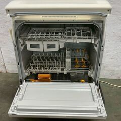 【Panasonic】 パナソニック 電気食器洗い乾燥機 NP-TR9-W ホワイト 2017年製 動作確認済み 食洗機 キッチン家電 A0814の画像