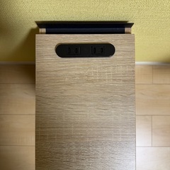 サイドテーブル（引き出し付）の画像