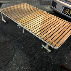 　決定　折りたたみベットの画像