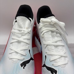 新品　PUMA サッカーシューズ ホワイト/ピンクの画像