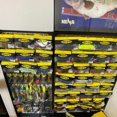 ルアー陳列棚、業務用ラックレールの画像