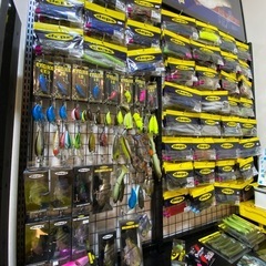 ルアー陳列棚、業務用ラックレールの画像