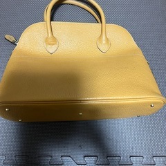 ユリエ　ニタニ　　YURIE NITANIハンドバッグ　本革 キャメルの画像