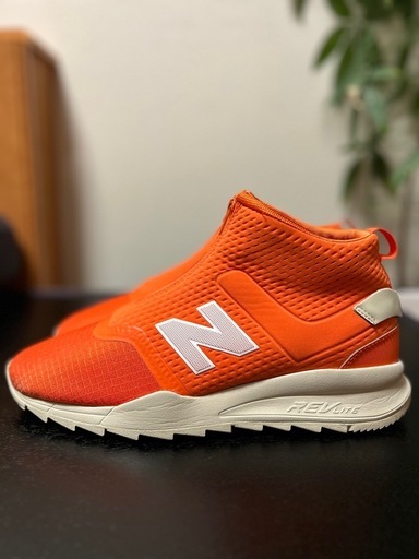 「美品 27.5 cm 新品同様 New Balance 247 Mid Zip オレンジ」