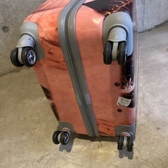 超軽量🔴特大ブランドスーツケース80.50.30センチの画像