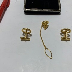 dunhill ダンヒル　🇬🇧　カフス＆タイタックのセット　金　ゴールドの画像