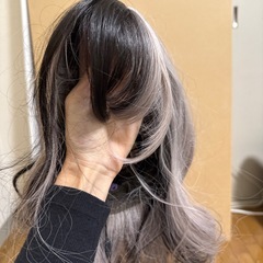 ウィッグ 未使用　グレージュと黒ロングの画像