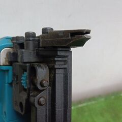 マキタ FN350D 充電式面木釘打【野田愛宕店】【店頭取引限定】【中古】管理番号：ITHUATZ5VMGKの画像