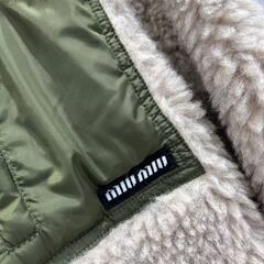 MIU MIU ターキッシュファー パーカー グレー ベージュ フード付き ノーカラー ラグジュアリー レディースの画像