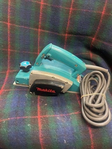 マキタ製　電気カンナ 1900B 電動工具 マキタ 100V