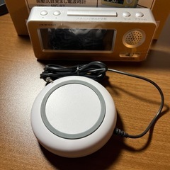 レア！振動する目覚まし時計の画像