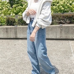 アプレジュール パーカー アイボリーの画像