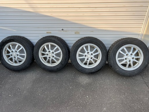 【⭕️◉最終値下げ⭕️】2023年製スタッドレスタイヤ　15インチ　アルミホイル　４本セット　195/65R15 ほぼ新品