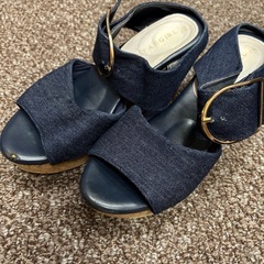 厚底サンダルの画像