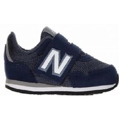【新品　タグ付き】New balance ベビーシューズ　キッズシューズ　ネイビーの画像