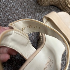 厚底サンダルの画像