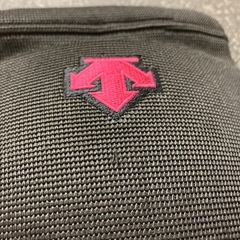 M2511-110 DESCENTE バレーボール サポーター② Fサイズ 縦横4way ストレッチ おそらく未使用品です。の画像