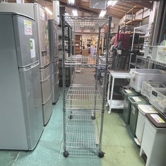 【リサイクルサービス八光】幅90㎝　キャスター付き　4段メタルラックの画像