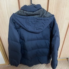 ネイビー ダウンジャケット フード付きの画像