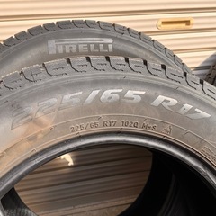 PIRELLI中古スタッドレス225/65R17 の4本の画像