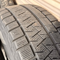 PIRELLI中古スタッドレス225/65R17 の4本の画像