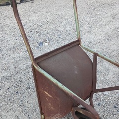 ネコ一輪車の画像