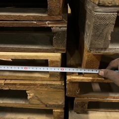 木製　パレット　大量の画像