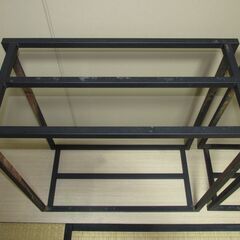 画像の６０センチ用水槽台２台￥1000円～2段水槽台なので４台水槽おけます￥1000円～の画像